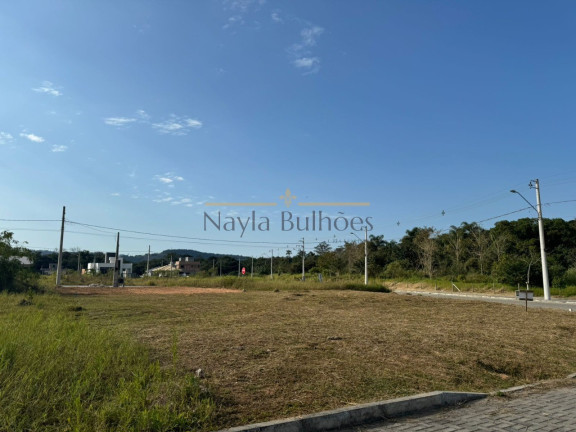 Terreno à Venda, 398 m² em Forquilhas - São José
