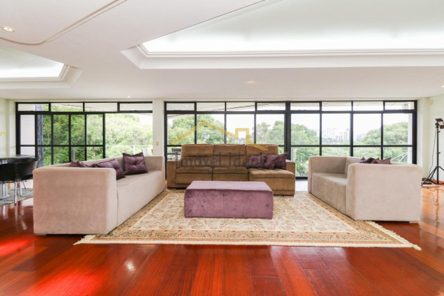Imagem Casa com 6 Quartos à Venda, 684 m² em Santo Inácio - Curitiba Imagem Casa com 6 Quartos à Venda, 684 m² em Santo Inácio - Curitiba