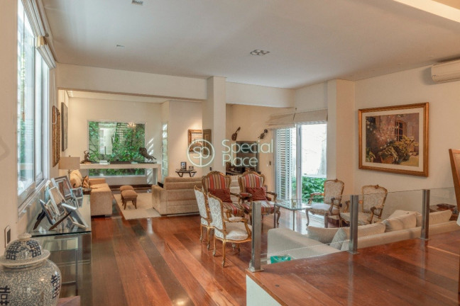 Imagem Casa com 4 Quartos à Venda ou Locação, 300 m² em Jardim Europa - São Paulo Imagem Casa com 4 Quartos à Venda ou Locação, 300 m² em Jardim Europa - São Paulo