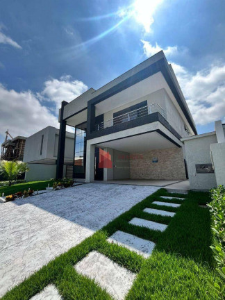 Sobrado com 4 Quartos à Venda, 265 m² em Santa Regina - Camboriú
