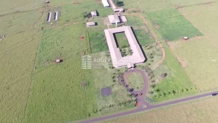 Imagem Imóvel com 3 Quartos à Venda, 195.500.000 m² em Centro - Uberaba