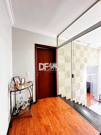 Imagem Casa com 3 Quartos à Venda, 403 m² em Guará Ii - Brasília Imagem Casa com 3 Quartos à Venda, 403 m² em Guará Ii - Brasília
