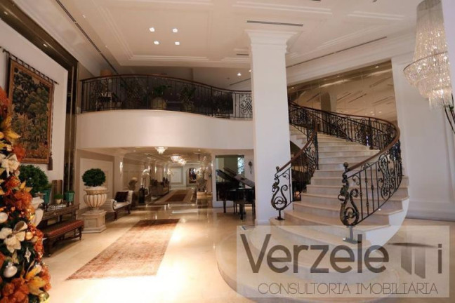Imagem Apartamento com 4 Quartos à Venda, 316 m² em Centro - Balneário Camboriú