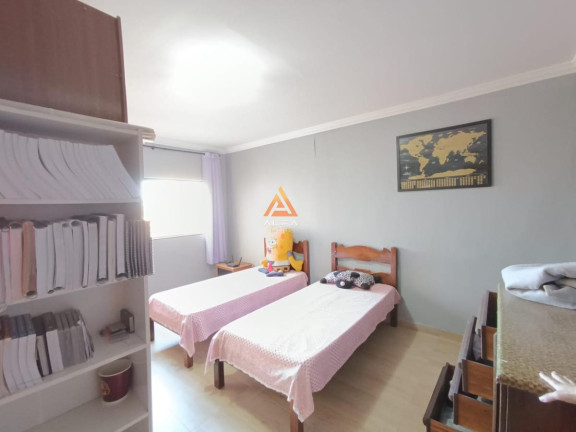 Imagem Casa com 4 Quartos à Venda, 300 m²
