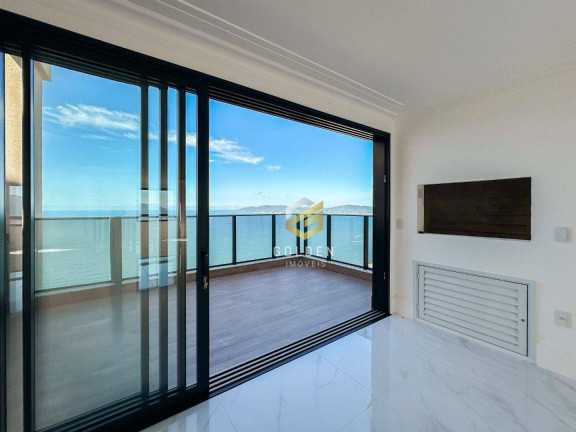 Imóvel com 5 Quartos à Venda, 460 m² em Meia Praia - Itapema