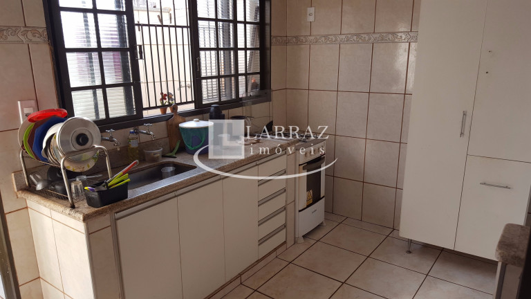 Imagem Casa com 4 Quartos à Venda, 196 m² em Ipiranga - Ribeirão Preto Imagem Casa com 4 Quartos à Venda, 196 m² em Ipiranga - Ribeirão Preto