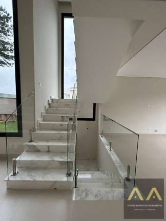 Imagem Casa com 4 Quartos à Venda, 365 m² em Alphaville - Santana De Parnaíba Imagem Casa com 4 Quartos à Venda, 365 m² em Alphaville - Santana De Parnaíba