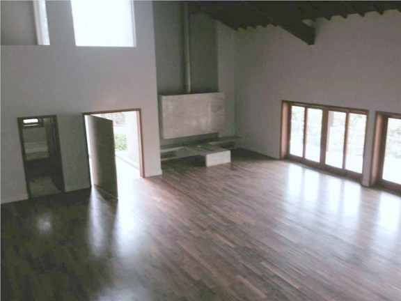 Imagem Casa com 4 Quartos à Venda, 900 m² em Parque Primavera - Carapicuíba Imagem Casa com 4 Quartos à Venda, 900 m² em Parque Primavera - Carapicuíba