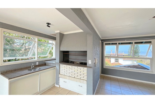 Imagem Casa de Condomínio com 3 Quartos à Venda, 254 m² em Ipanema - Porto Alegre