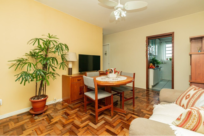 Apartamento com 2 Quartos à Venda, 58 m² em Vila Ipiranga - Porto Alegre