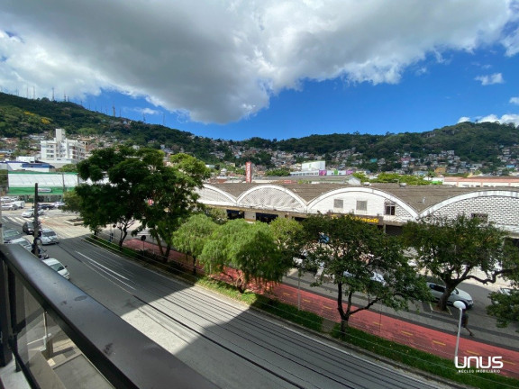 Imagem Apartamento com 2 Quartos à Venda, 81 m² em Centro - Florianópolis