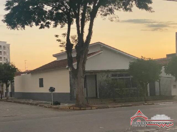 Imagem Casa com 3 Quartos à Venda, 300 m² em Jardim Santa Maria - Jacareí Imagem Casa com 3 Quartos à Venda, 300 m² em Jardim Santa Maria - Jacareí