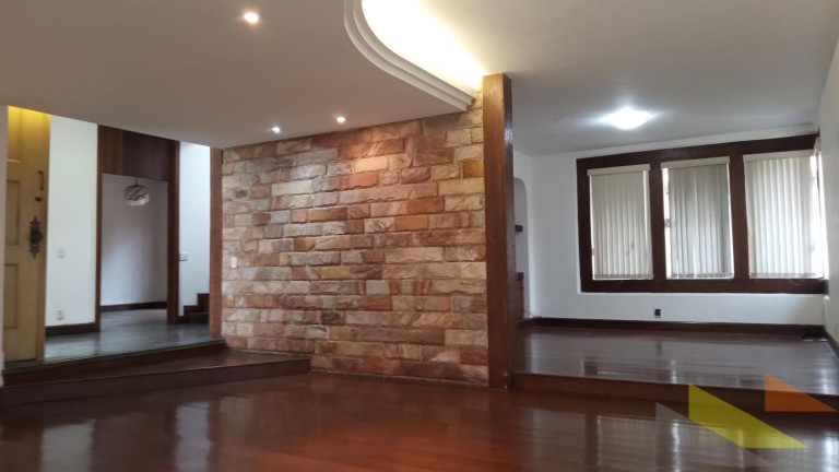 Imagem Casa com 4 Quartos à Venda, 400 m² em São Bento - Belo Horizonte Imagem Casa com 4 Quartos à Venda, 400 m² em São Bento - Belo Horizonte