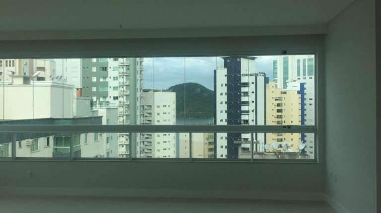Imagem Apartamento com 3 Quartos à Venda, 146 m² em Centro - Balneário Camboriú Imagem Apartamento com 3 Quartos à Venda, 146 m² em Centro - Balneário Camboriú