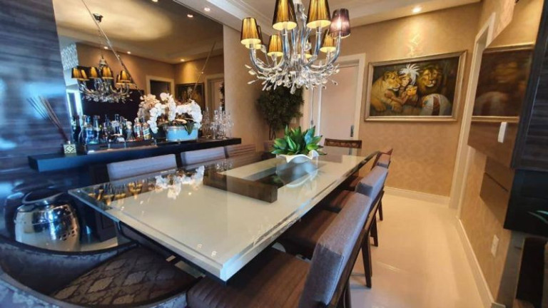 Imagem Apartamento com 4 Quartos à Venda, 326 m²