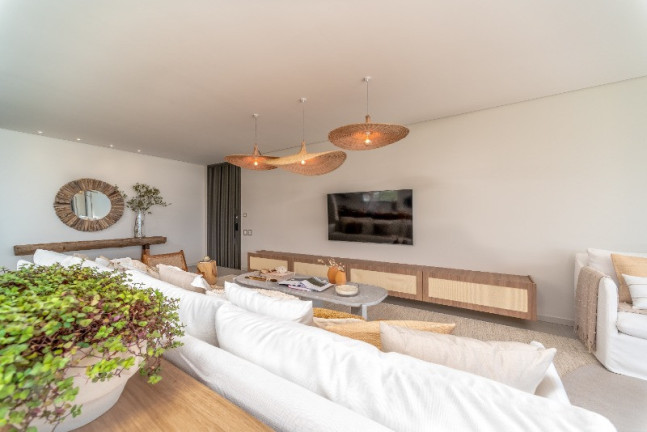 Imagem Imóvel com 4 Quartos à Venda, 458 m² em Praia Do Estaleiro - Balneário Camboriú Imagem Imóvel com 4 Quartos à Venda, 458 m² em Praia Do Estaleiro - Balneário Camboriú