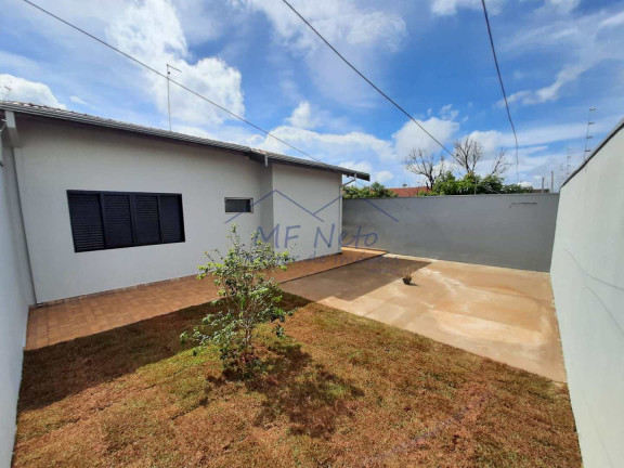 Imagem Casa com 3 Quartos à Venda, 250 m² em Jardim Veneza - Pirassununga