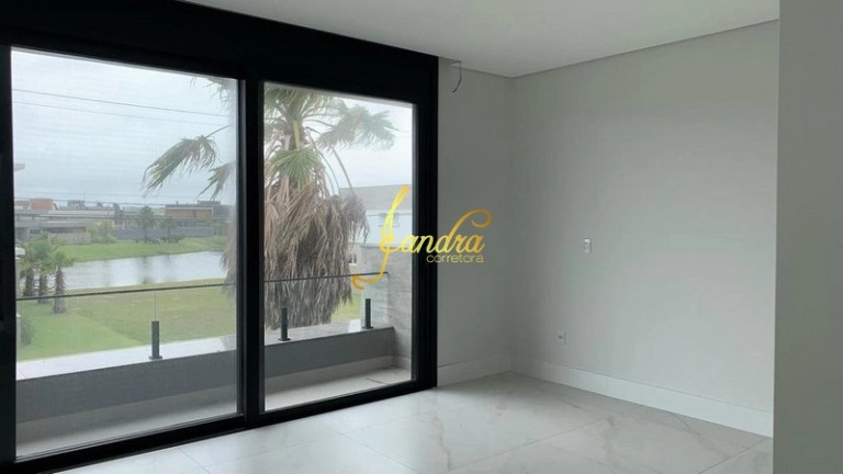 Imagem Casa de Condomínio com 4 Quartos à Venda, 270 m² em Remanso - Xangri-la