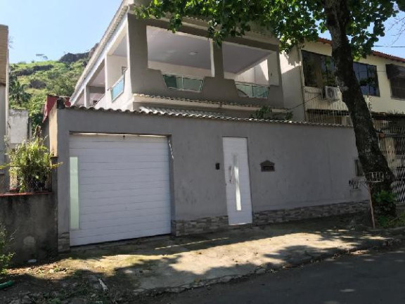 Casa com 3 Quartos à Venda, 230 m² em Vila Kosmos - Rio De Janeiro