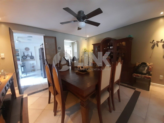 Imagem Casa com 4 Quartos à Venda, 390 m² em Petrópolis - Porto Alegre