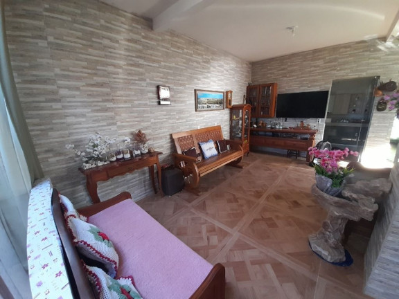 Sobrado com 4 Quartos à Venda, 267 m² em Residencial Licardino Ney - Goiânia