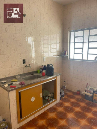 Imagem Casa com 5 Quartos à Venda ou Locação, 200 m² em Centro - Lorena Imagem Casa com 5 Quartos à Venda ou Locação, 200 m² em Centro - Lorena