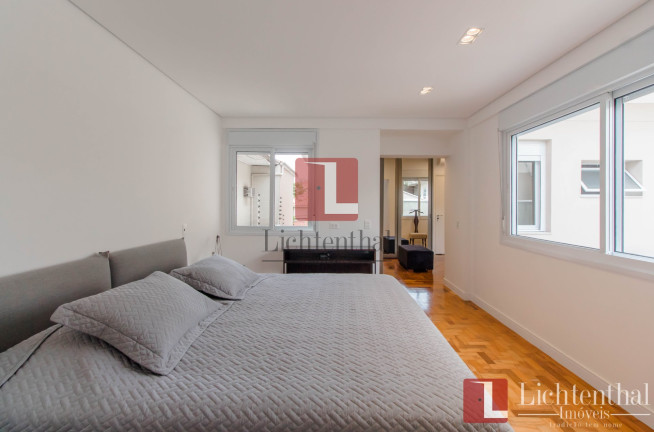 Imagem Casa com 3 Quartos à Venda, 440 m² em Jardim Paulista - São Paulo