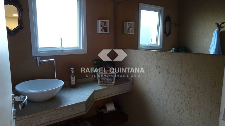 Imagem Casa com 4 Quartos à Venda, 340 m² em Córrego Grande - Florianópolis