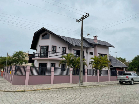 Imagem Casa com 3 Quartos à Venda, 185 m² em Morrinhos - Bombinhas