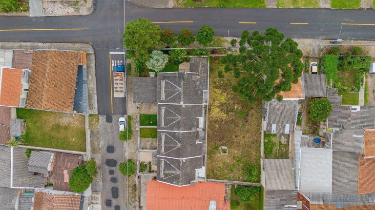Imagem Terreno à Venda, 390 m² em Orleans - Curitiba Imagem Terreno à Venda, 390 m² em Orleans - Curitiba