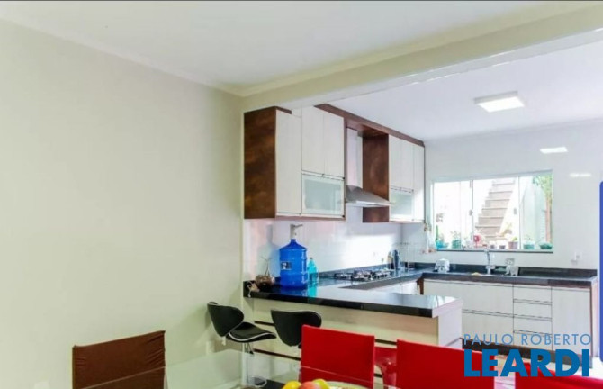 Imagem Sobrado com 3 Quartos à Venda, 190 m² em Vila Humaitá - Santo André Imagem Sobrado com 3 Quartos à Venda, 190 m² em Vila Humaitá - Santo André