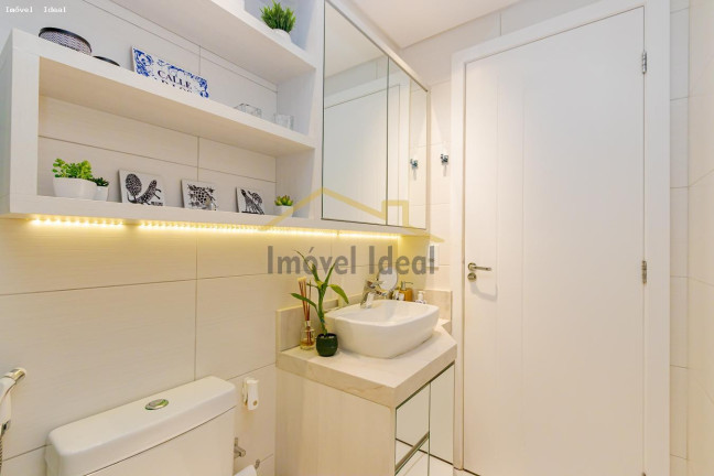 Imagem Casa com 4 Quartos à Venda, 200 m² em Jardim Das Américas - Curitiba Imagem Casa com 4 Quartos à Venda, 200 m² em Jardim Das Américas - Curitiba
