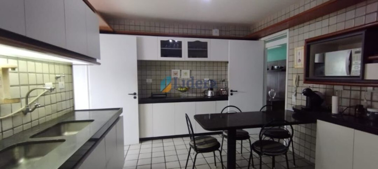 Imagem Apartamento com 5 Quartos à Venda, 215 m² em Jardim Oceania - João Pessoa