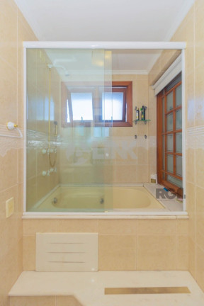 Imagem Apartamento com 3 Quartos à Venda, 190 m² em Auxiliadora - Porto Alegre Imagem Apartamento com 3 Quartos à Venda, 190 m² em Auxiliadora - Porto Alegre