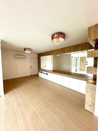 Apartamento com 3 Quartos à Venda, 136 m² em América - Joinville