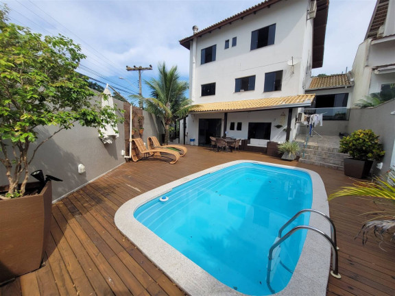 Imagem Casa com 4 Quartos à Venda, 350 m² em Taquaras - Balneário Camboriú