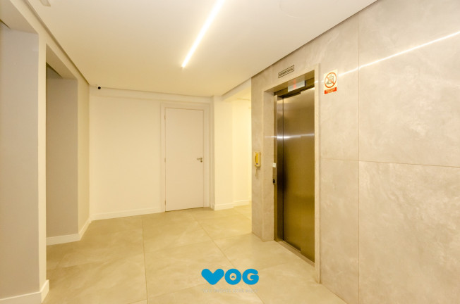 Imagem Imóvel com 2 Quartos à Venda, 67 m² em Passo Da Areia - Porto Alegre Imagem Imóvel com 2 Quartos à Venda, 67 m² em Passo Da Areia - Porto Alegre