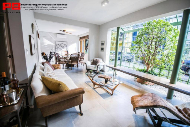 Imagem Sobrado com 4 Quartos à Venda, 300 m² em Vila Olímpia - São Paulo Imagem Sobrado com 4 Quartos à Venda, 300 m² em Vila Olímpia - São Paulo