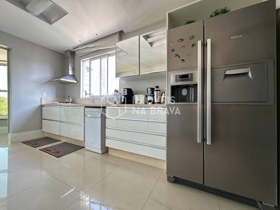 Imagem Cobertura com 4 Quartos à Venda, 254 m² em Pioneiros - Balneário Camboriú