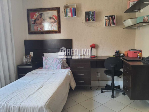 Imagem Casa com 3 Quartos à Venda, 346 m² em Irmãos Soares - Uberaba Imagem Casa com 3 Quartos à Venda, 346 m² em Irmãos Soares - Uberaba