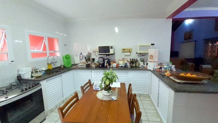 Imagem Casa com 4 Quartos à Venda, 555 m² em Centro - Peruíbe Imagem Casa com 4 Quartos à Venda, 555 m² em Centro - Peruíbe