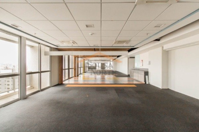 Sala Comercial à Venda ou Locação, 873 m² em Vila Mariana - São Paulo