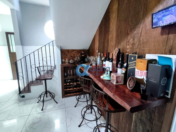 Imagem Casa com 3 Quartos à Venda, 232 m² em Duarte Silveira - Petrópolis Imagem Casa com 3 Quartos à Venda, 232 m² em Duarte Silveira - Petrópolis