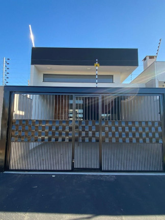 Casa com 3 Quartos à Venda, 104 m² em Jardim Três Lagoas - Maringa