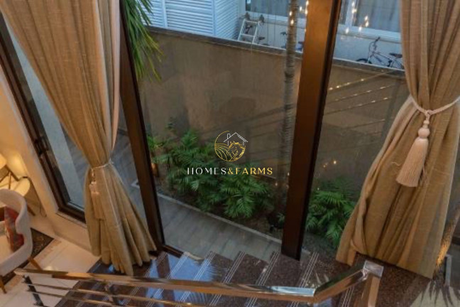 Imagem Casa com 4 Quartos à Venda, 351 m² em Jardins Madri - Goiânia Imagem Casa com 4 Quartos à Venda, 351 m² em Jardins Madri - Goiânia