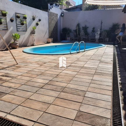Imagem Casa com 3 Quartos à Venda, 225 m² em Tancredo Neves - Santa Maria
