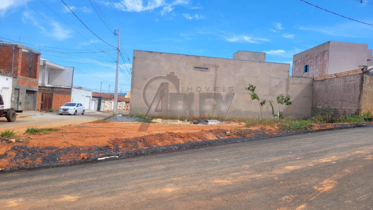 Imagem Terreno à Venda, 280 m² em Belvedere - Montes Claros