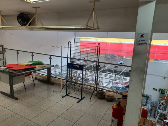 Imóvel Comercial para Alugar, 253 m² em Centro - Pindamonhangaba