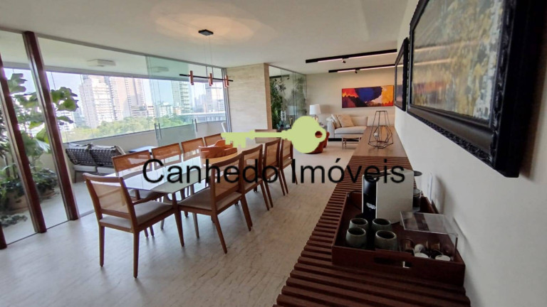 Apartamento com 4 Quartos para Alugar, 271 m² em Jardim Europa - São Paulo