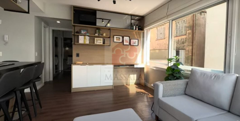 Imagem Apartamento com 2 Quartos à Venda, em Menino Deus - Porto Alegre Imagem Apartamento com 2 Quartos à Venda, em Menino Deus - Porto Alegre